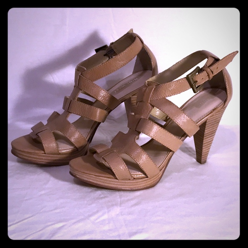 New Nine West Balboao leather open toed heels